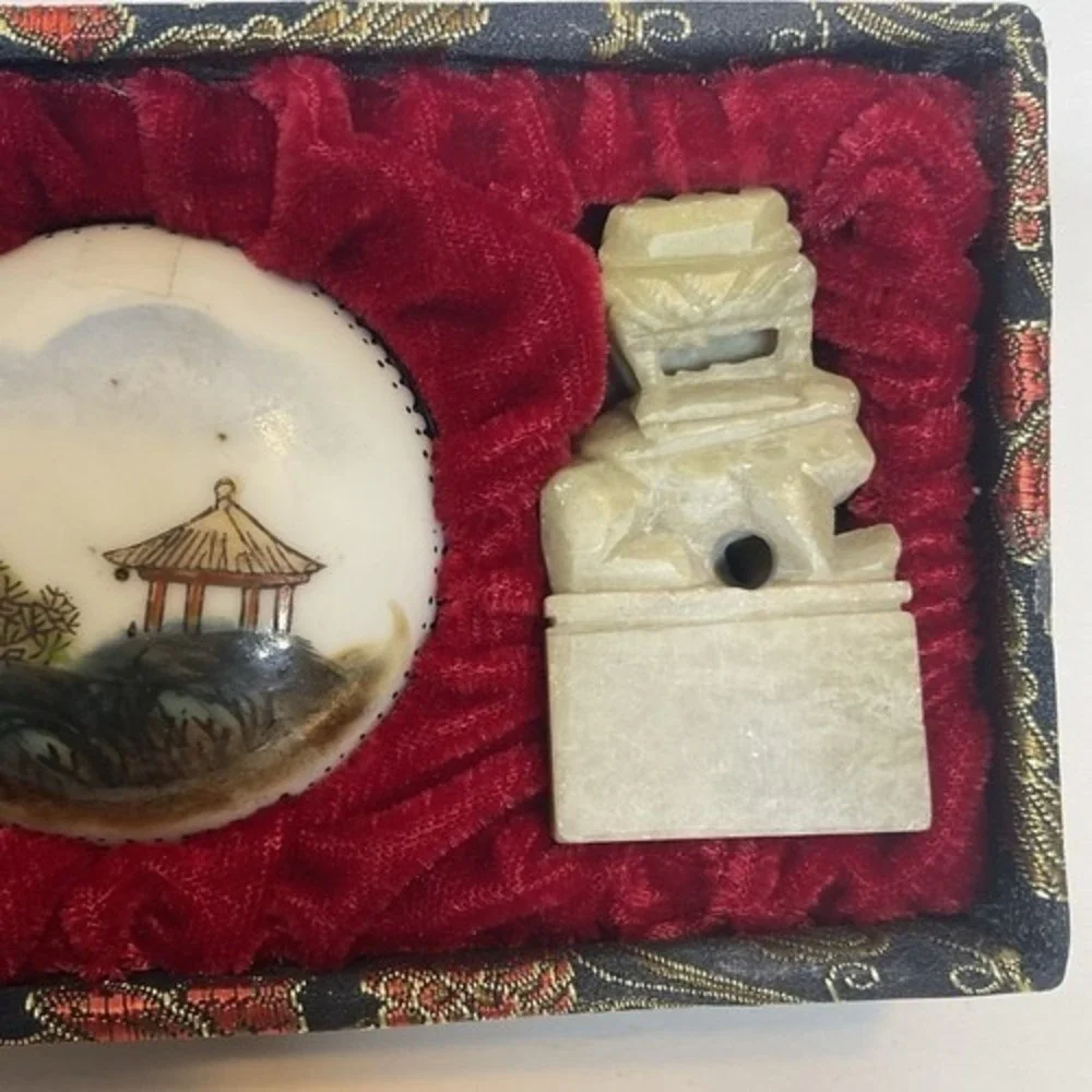 VTG  NWOT Pier One Chinese Character Friend Stamp Set Oriental Spirit 2.5